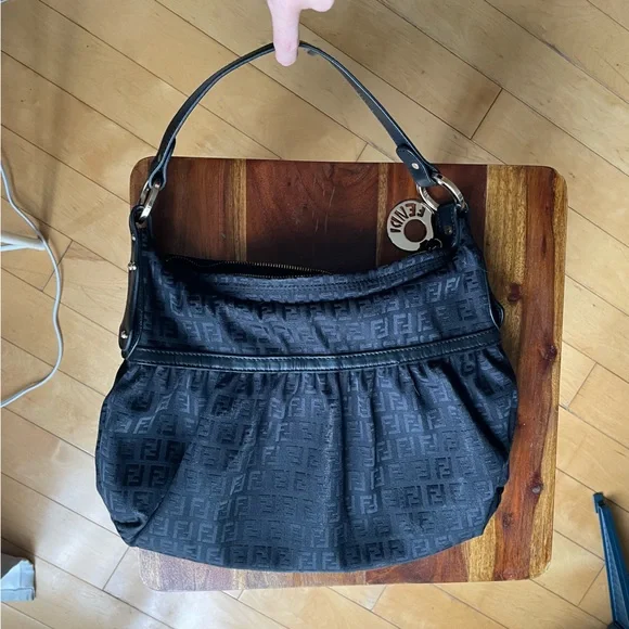 Fendi // vintage Big Tuc Zucchino shoulder bag - Picture 2 of 15